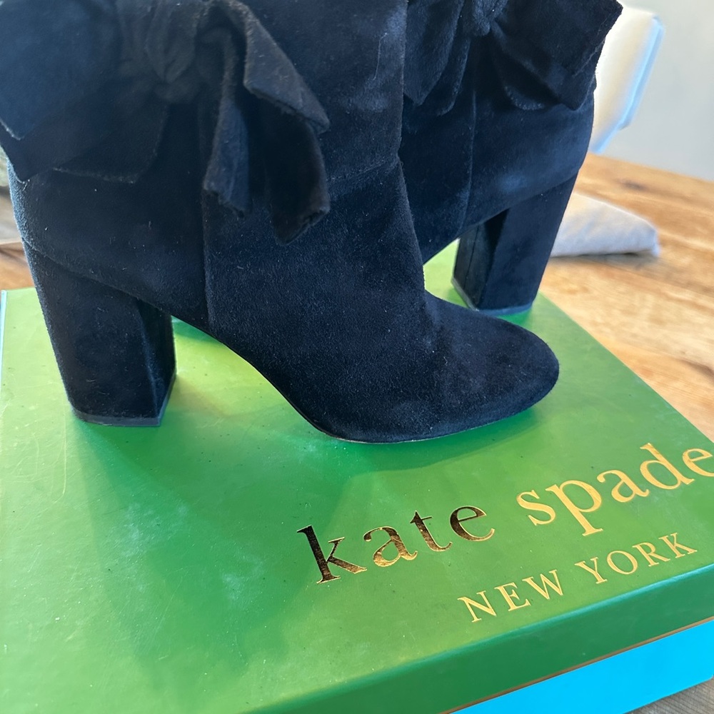 Authentic Kate Spade size 9 black suede boots